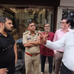 कामठी लाइन और हलवाई लाइन में अतिक्रमण पर चला प्रशासन का डंडा, जेसीबी से ढहे शेड और सीढ़ियां