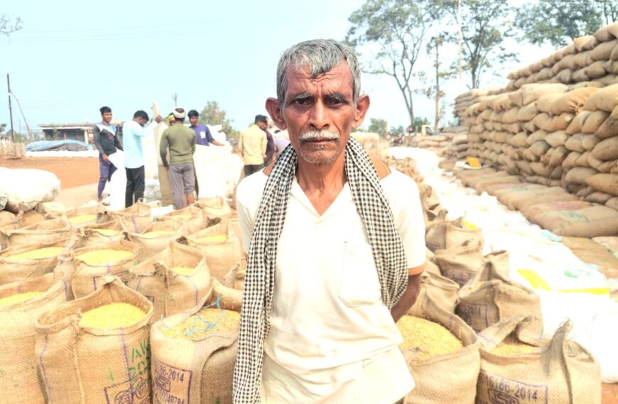 जुर्ग किसान मुन्ना सिंह ने कहा, धान विक्रय राशि से…