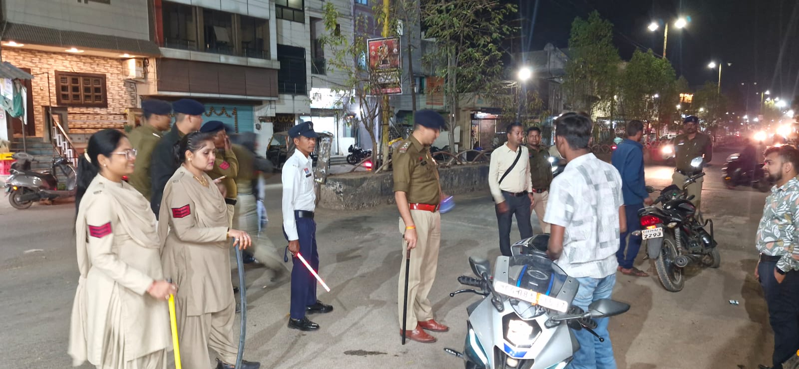 होली पर्व को शांतिपूर्ण एवं सुरक्षित बनाने के लिए राजनांदगांव पुलिस का विशेष कांबिंग गश्त अभियान