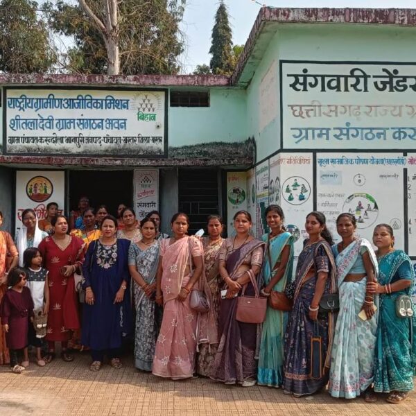 आरएलएम के 43 मास्टर ट्रेनर्स बस्तर जिले के लिए रवाना