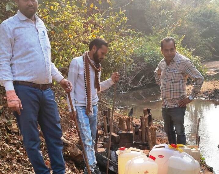 अवैध शराब पर कार्रवाई : 7.68 लीटर दारू और 100&hellip;