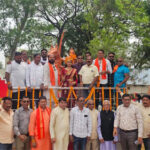 विश्व हिंदू परिषद और बजरंग दल के कार्यकर्ताओं ने रानी अवंती बाई लोधी को श्रद्धांजलि