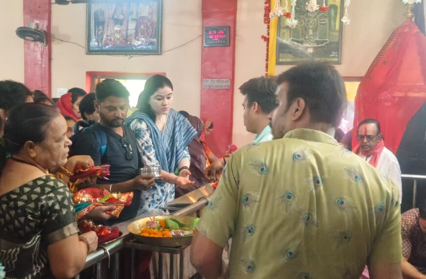 नवरात्रि में आस्था का संगम: एसपी अंकिता शर्मा पहुंचीं शीतला&hellip;