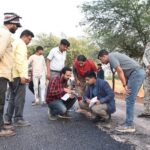 पीएमजीएसवाई सड़क निर्माण में तेजी लाने के निर्देश, कलेक्टर ने गुणवत्ता जांची