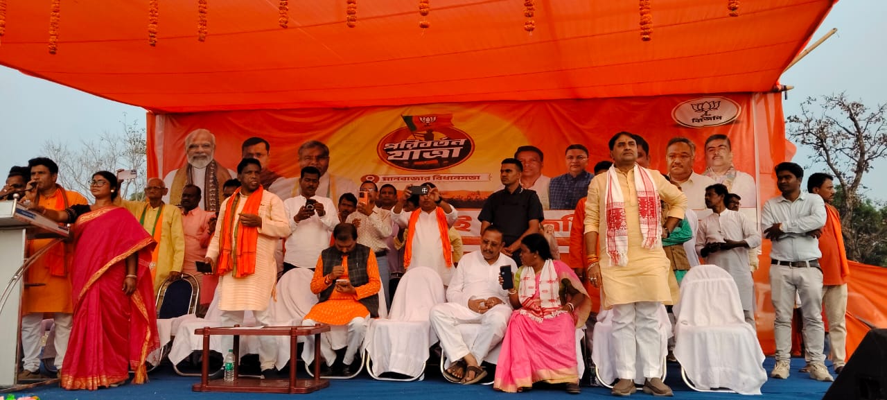 नीलू शर्मा ने मानबाजार में भाग लिया परिवर्तन यात्रा में, कहा– बंगाल अब बदलाव की राह पर