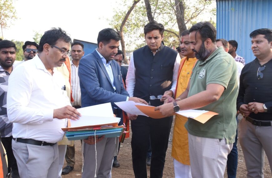 महापौर, पूर्व सांसद और कलेक्टर ने शहर के विकास कार्यों&hellip;