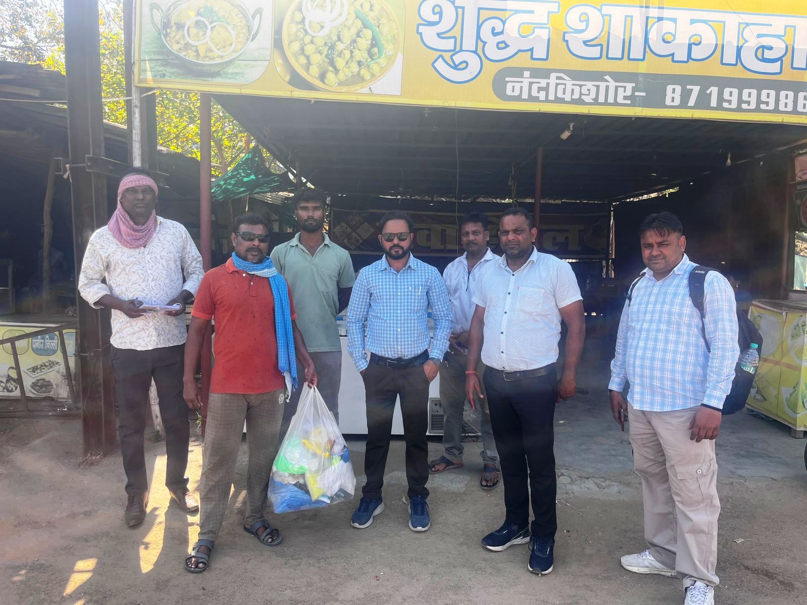 डोंगरगढ़ में प्रतिबंधित पॉलीथिन का उपयोग करने पर दुकानदारों पर अर्थदण्ड