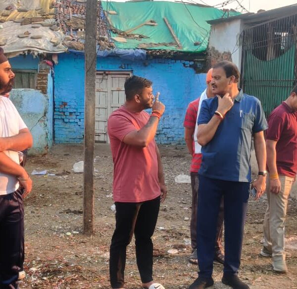 महापौर ने जय स्तम्भ गोलबाजार का निरीक्षण किया, स्वच्छता अपनाने की अपील