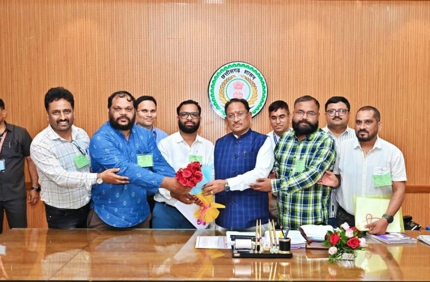 एनएचएम कर्मचारी संघ ने मुख्यमंत्री से की सौजन्य मुलाकात, लंबित&hellip;