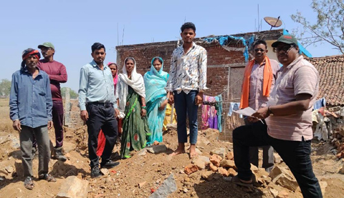 प्रधानमंत्री आवास योजना-ग्रामीण अंतर्गत महासंपर्क अभियान के तहत आवास निर्माण में तेजी लाने के लिए जिले में की गई अभिनव पहल