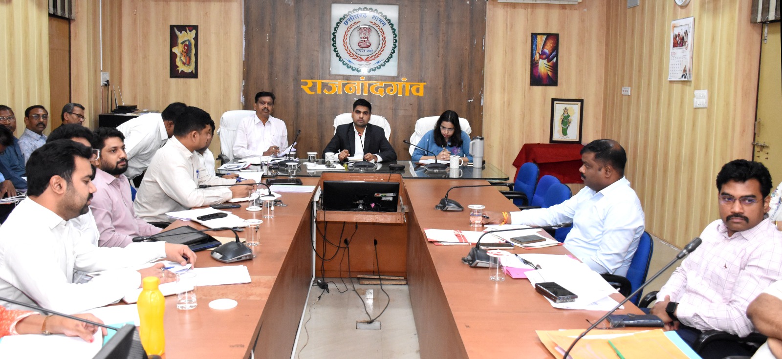 सुशासन तिहार से पहले लंबित प्रकरणों का करें निराकरण : कलेक्टर