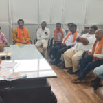 ग्रामीण क्षेत्र में बढ़ेगी विकास की रफ्तार, संतोष अग्रवाल ने ली बैठक