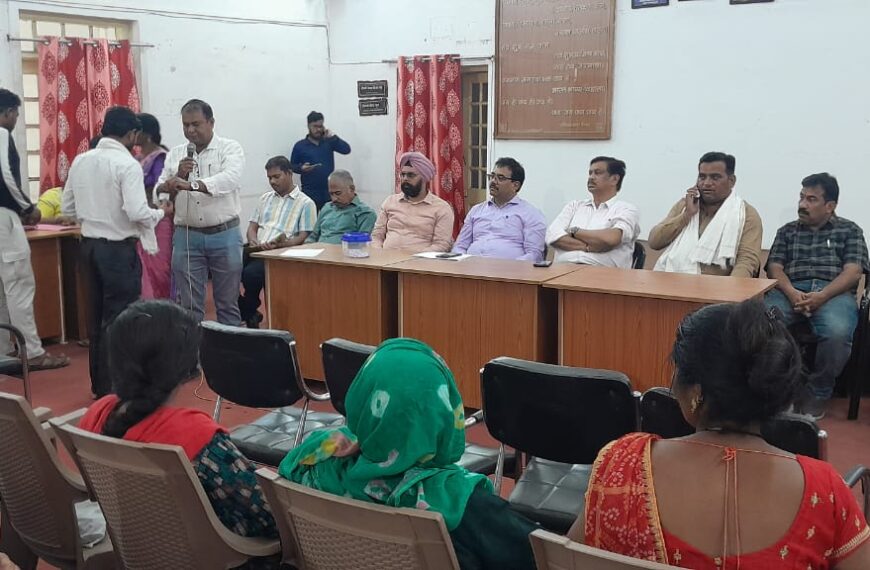 वर्षो से किराये में रहने वाले 21 परिवारों को मिला&hellip;