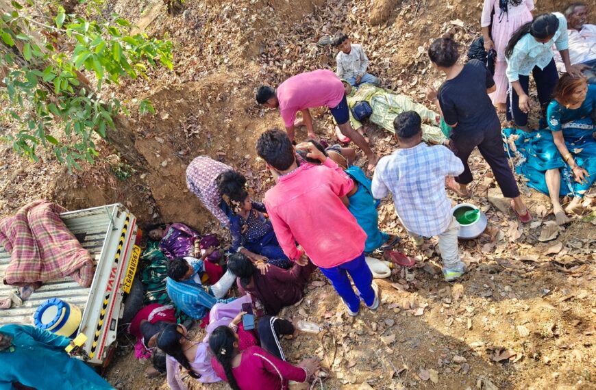 नेशनल हाईवे पर अनियंत्रित होकर पलटा मालवाहक, दो महिलाओं की&hellip;