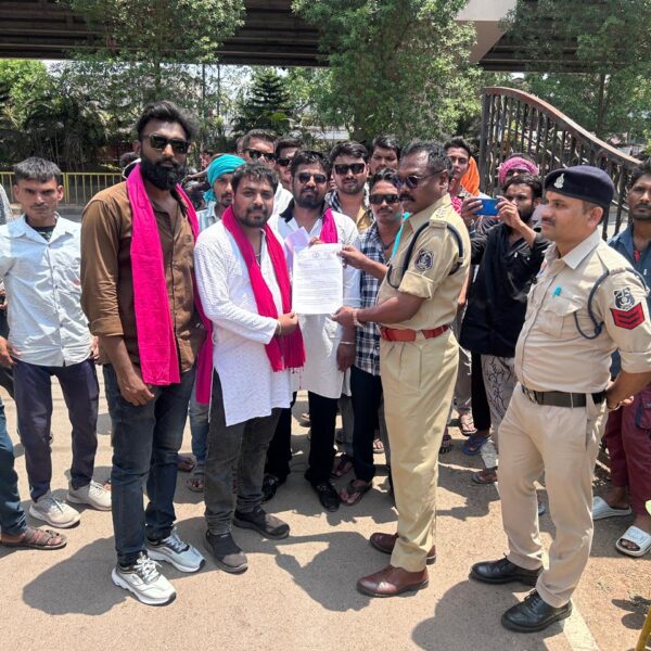 अजीत जोगी युवा मोर्चा के प्रदेश अध्यक्ष शमसुल ने घेरा पुलिस अधीक्षक कार्यालय