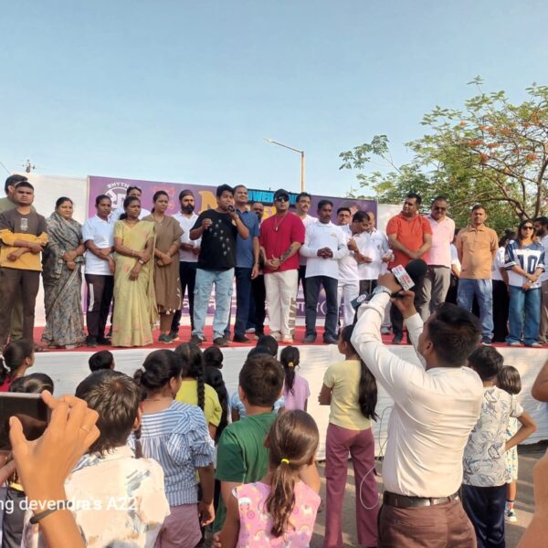 मोबाइल छोड़ सेहत से जुड़े शहरवासी : ‘मस्ती की पाठशाला’ में दिखा संडे का असली उत्साह