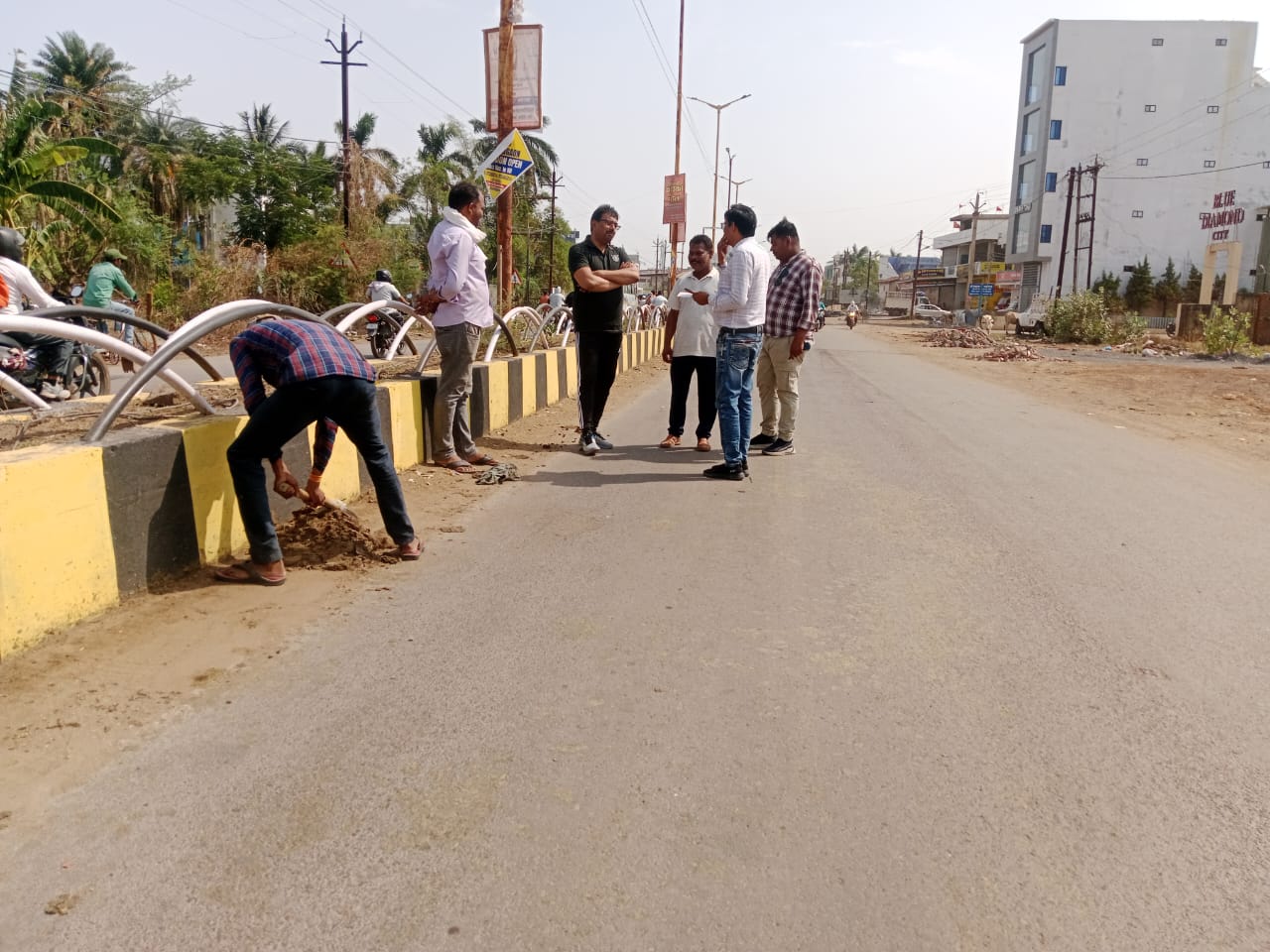 साफ-सफाई के साथ निर्माणाधीन एसटीपी का आयुक्त ने किया निरीक्षण, मोहारा एनीकट में जलस्तर की ली जानकारी