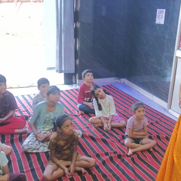 मोबाइल और रील्स के दौर में बच्चों को संस्कारी बनाने की पहल : शक्तिधाम में लगा ‘बाल समागम शिविर’