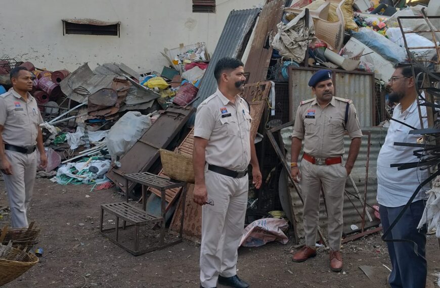 कबाड़ी दुकानों में कोतवाली पुलिस की आकस्मिक जांच, चोरी का&hellip;