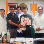 खेलो इंडिया के डिप्टी डायरेक्टर जनरल मयंक श्रीवास्तव से फिरोज अंसारी के साथ हॉकी इंडिया प्रतिनिधिमंडल ने मुलाकात की