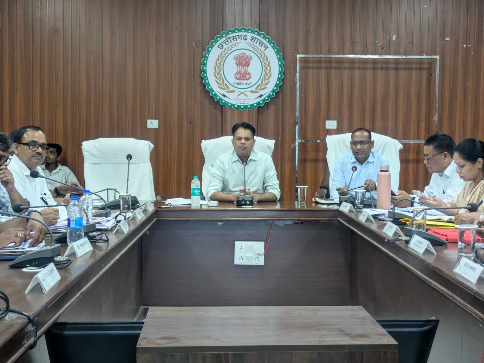 तंबाकू नियंत्रण, पल्स पोलियो एवं मलेरिया मुक्त छत्तीसगढ़ अभियान की तैयारियों की कलेक्टर ने की समीक्षा