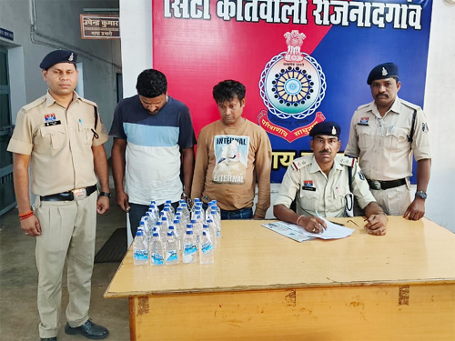 अवैध शराब बेचते ओडिशा और मप्र के दो शातिर बदमाश गिरफ्तार, पुराना बस स्टैंड पर कोतवाली पुलिस की रेड