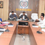 पीएम स्वनिधि के लंबित प्रकरणों का जल्द करें निराकरण, पात्रों को समय पर मिले लाभ : कलेक्टर
