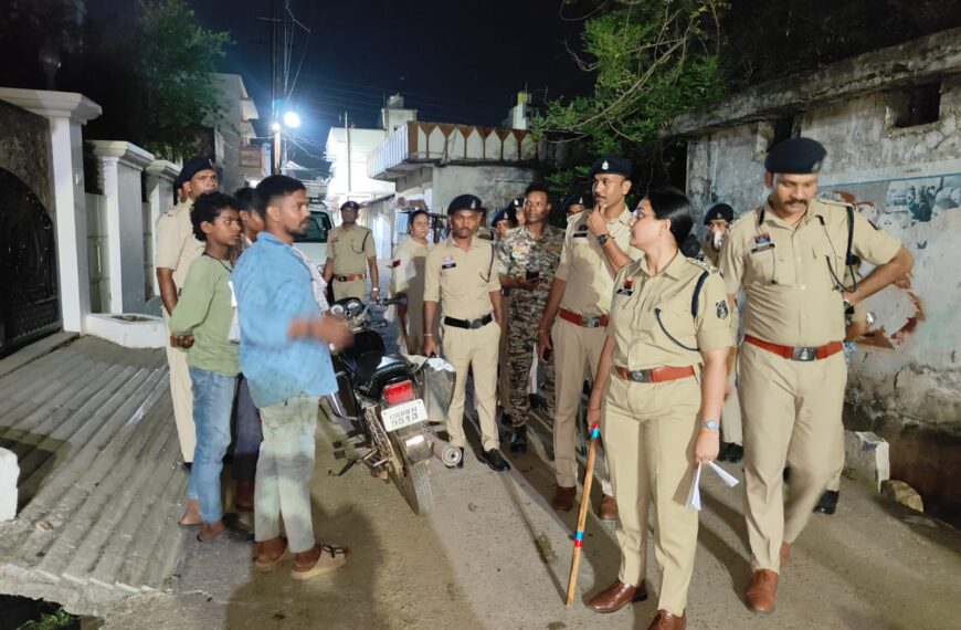 राजनांदगांव में भारी पुलिस बल की कॉम्बिंग गश्त, 89 असामाजिक&hellip;