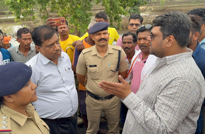 पहली बारिश में बह गया भ्रष्टाचार का पुल, दोषियों पर&hellip;