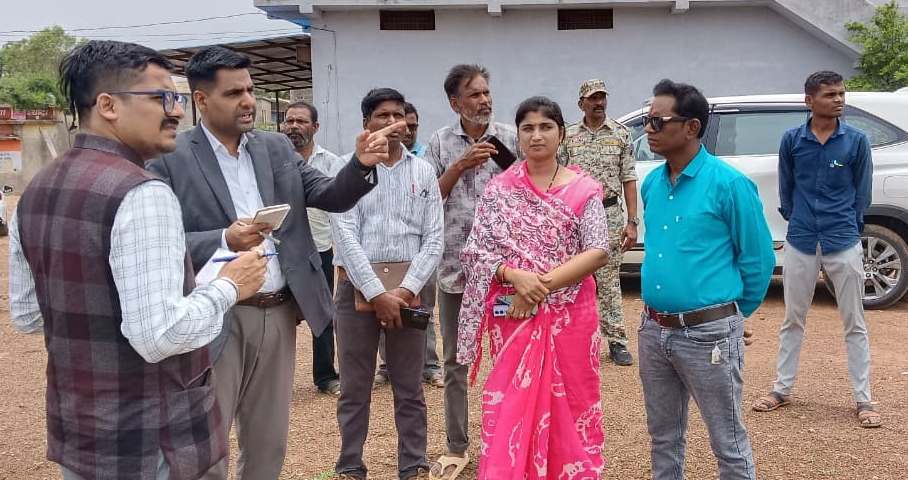 कलेक्टर ने बेलगांव में ग्रे वाटर ट्रीटमेंट प्लांट, कलकसा में ग्रामीण औद्योगिक पार्क, मुसराकला में अटल डिजिटल सुविधा केन्द्र का किया निरीक्षण