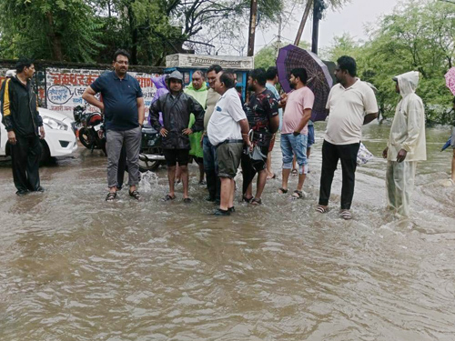 तेज बारिश से राजनांदगांव में अलर्ट : कलेक्टर ने दिए बाढ़ और जलभराव वाले क्षेत्रों की सतत निगरानी के निर्देश