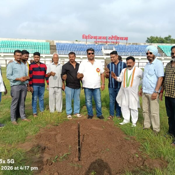 53 करोड़ के दिग्विजय स्टेडियम में 50 लाख खर्च के बाद भी मैदान बदहाल, कांग्रेस&hellip;