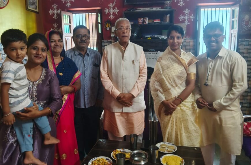 राजनांदगांव दौरे के दौरान समीर श्रीवास्तव के घर पहुंचे रामप्रताप&hellip;