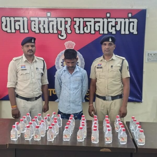 राजनांदगांव में अवैध शराब पर पुलिस की बड़ी स्ट्राइक : एक साथ कई ठिकानों पर&hellip;