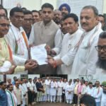 जनहित के मुद्दों को लेकर जिला कांग्रेस ने कलेक्टर को सौंपा ज्ञापन
