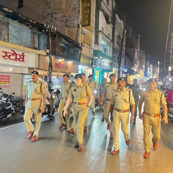 गणेश उत्सव को लेकर राजनांदगांव पुलिस ने कसी कमर, एसपी सुश्री अंकिता शर्मा ने पंडालों,&hellip;