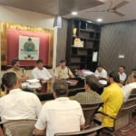 पंडालों में व्यवस्था और स्वच्छता बनाए रखने निगम में गणेश समितियों की बैठक