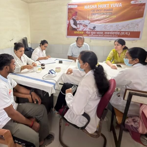 नशामुक्त युवा अभियान के तहत स्वास्थ्य जांच और जागरूकता कार्यक्रम