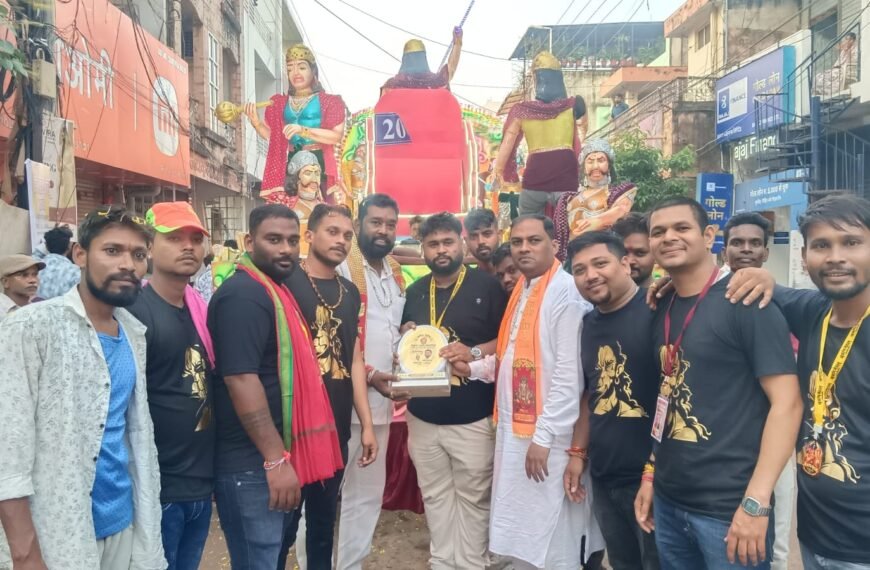 झांकी समितियों का स्मृति चिन्ह भेंटकर किया सम्मान