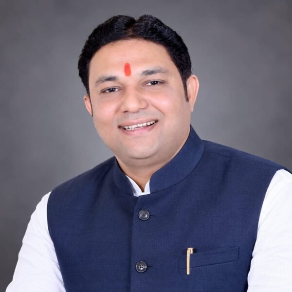 मंदिर आस्था का केंद्र है, राजनीति का अखाड़ा नहीं, मंदिर में जन्मदिन मनाना भारतीय संस्कारों&hellip;