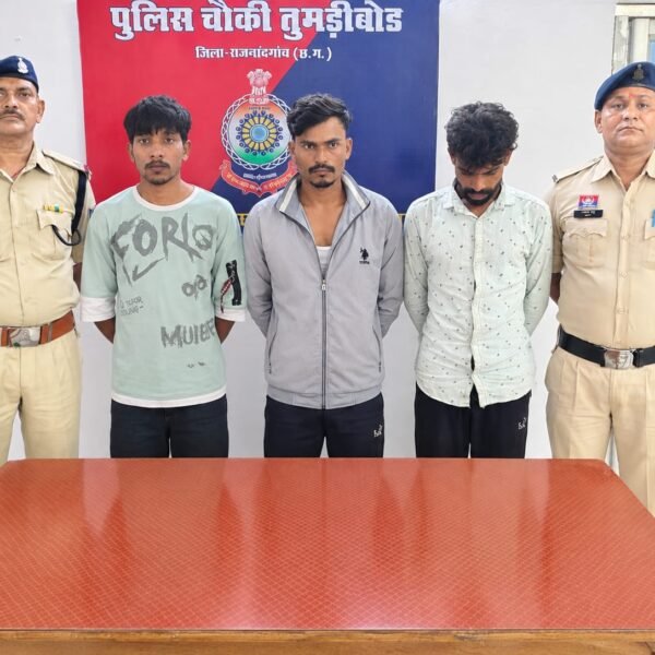 चोरी के 2 मामलों का खुलासा : 4 आरोपी गिरफ्तार, आरोपियों के कब्जे से 60&hellip;