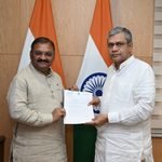 डोंगरगढ़ रेलवे स्टेशन पर पीट लाइन स्थापना की मांग, केंद्रीय रेल मंत्री ने दिया आश्वासन