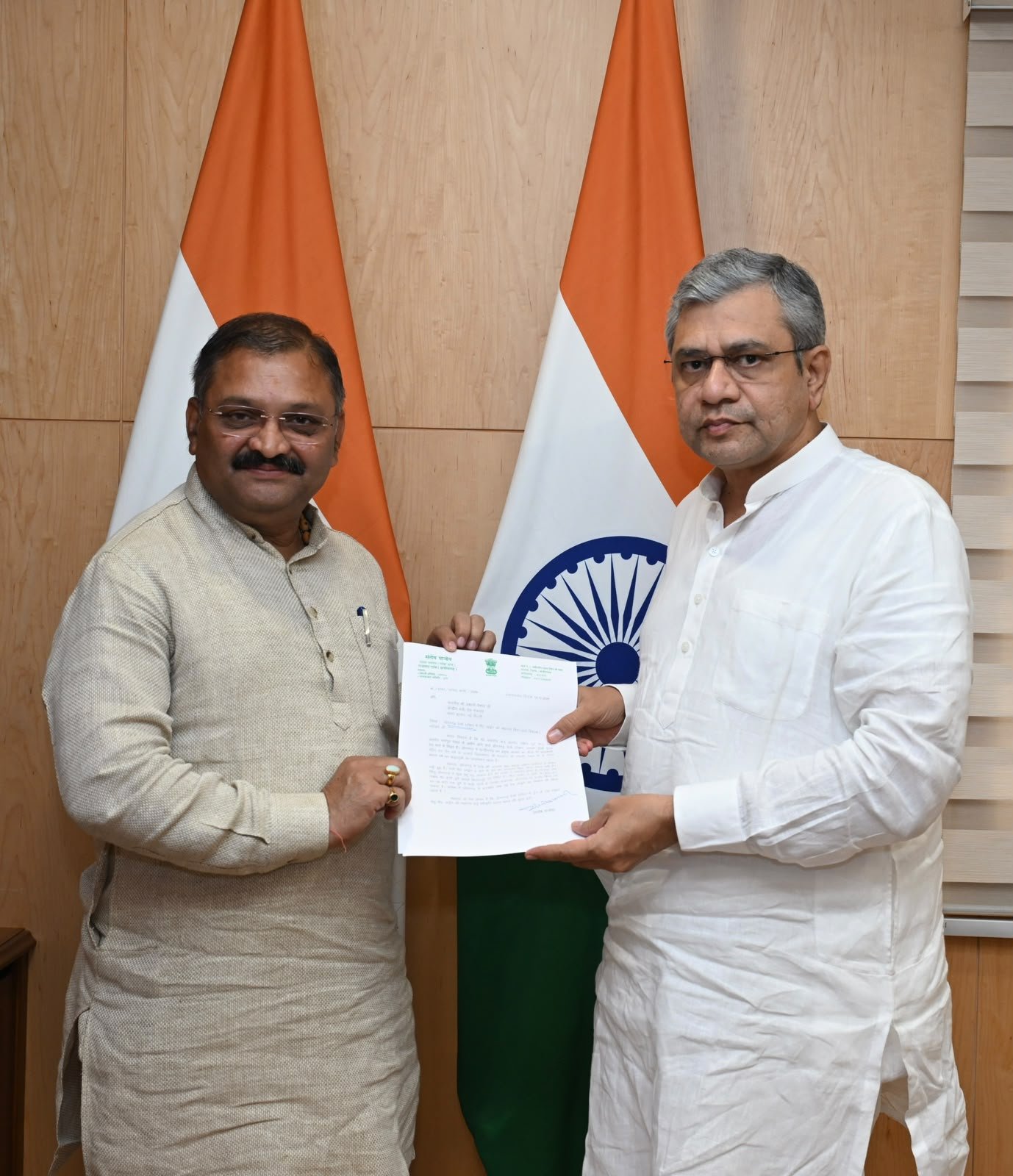 डोंगरगढ़ रेलवे स्टेशन पर पीट लाइन स्थापना की मांग, केंद्रीय रेल मंत्री ने दिया आश्वासन