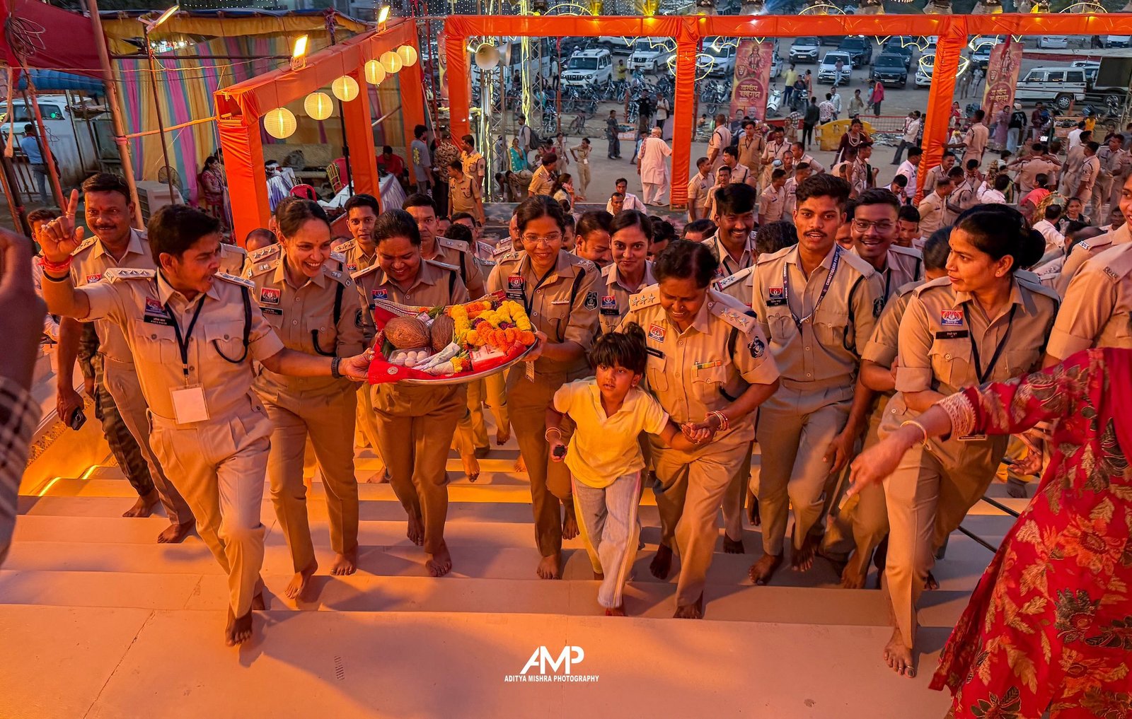 मां बम्लेश्वरी के श्रीचरणों में राजनांदगांव पुलिस बैंड की संगीतमय आराधना, शांतिपूर्ण नवरात्रि आयोजन के लिए जताया आभार