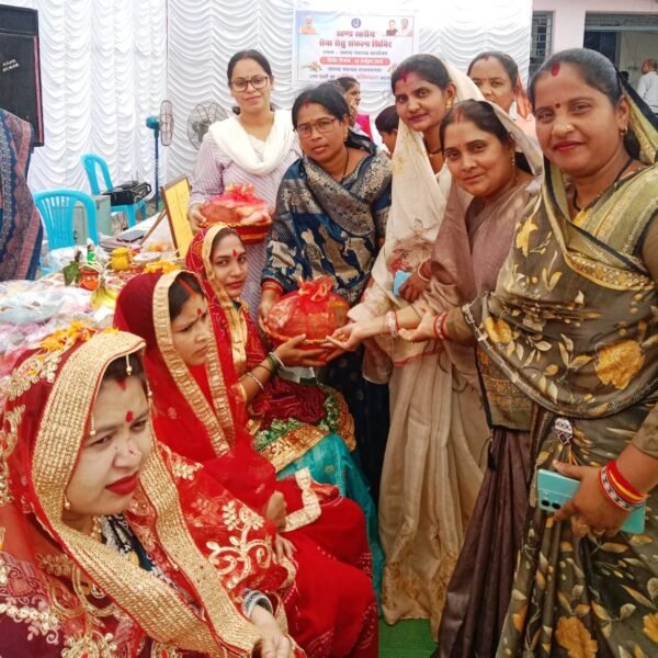 सेवा सेतु शिविर : पात्र हितग्राहियों को मौके पर ही मिला शासकीय योजनाओं का लाभ, बंटी राशन व आयुष्मान कार्ड
