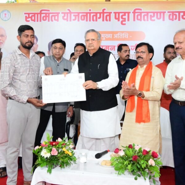 स्वामित्व योजना से ग्रामीणों को मिल रहा संपत्ति का अधिकार, जिले में तैयार हुए 54 हजार से अधिक अधिकार अभिलेख