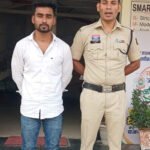 नेहरू कॉलेज रोड पर चाकू लहराकर लोगों को धमका रहा युवक गिरफ्तार