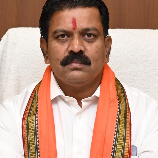 उप मुख्यमंत्री श्री विजय शर्मा के निर्देश पर पीएम जनमन आवास में ठगी करने पर&hellip;