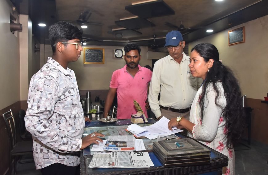 संयुक्त टीम द्वारा पुराना बस स्टैण्ड में बिरयानी सेन्टर की&hellip;